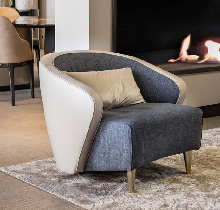 107/04 Italia Wave armchair