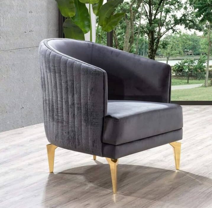 104/09 Perla velvet accent chair