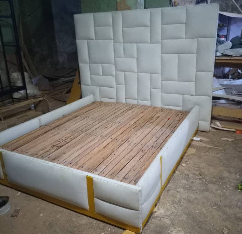 108/07 a modern patterned bed set