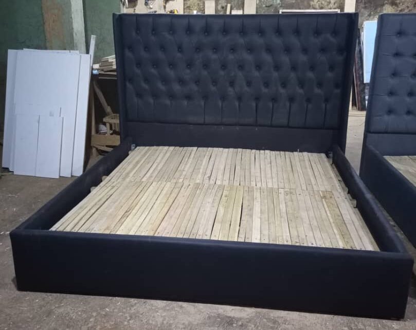 105/10 adorable tufted bed set