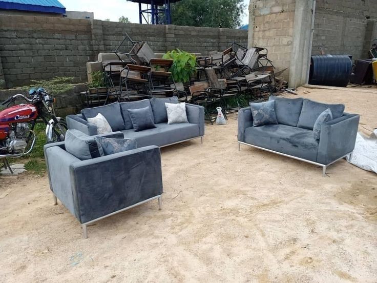 Meridian Naomi contemporary velvet sofa set