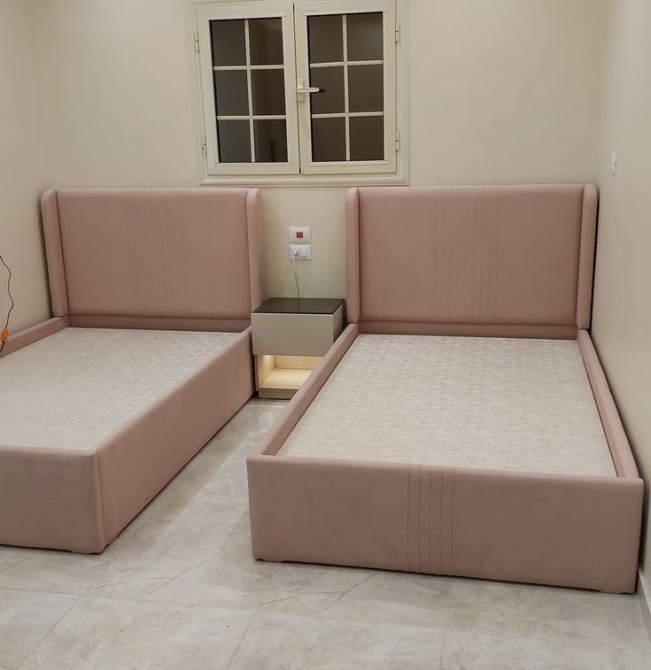 106/04 single upholstered beds