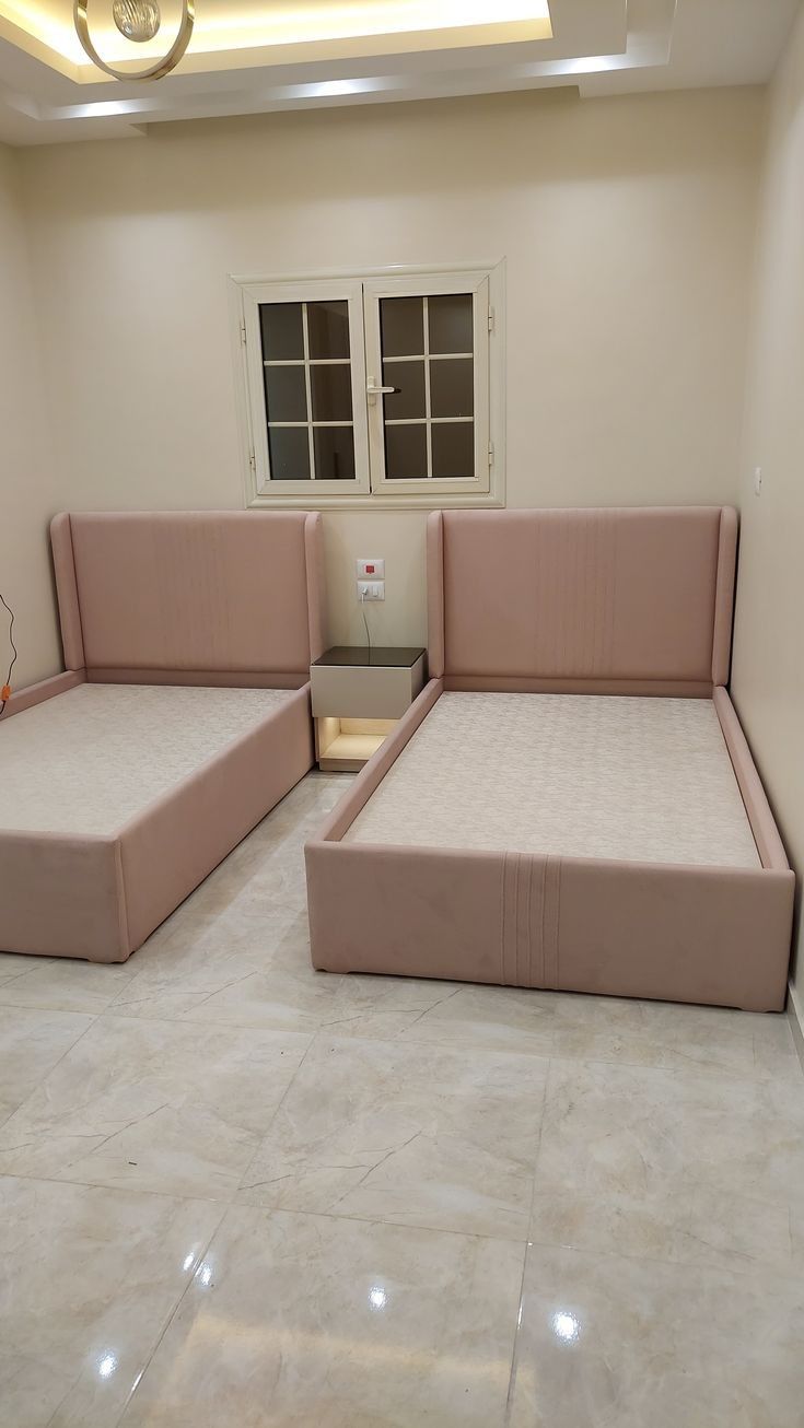 106/04 single upholstered beds