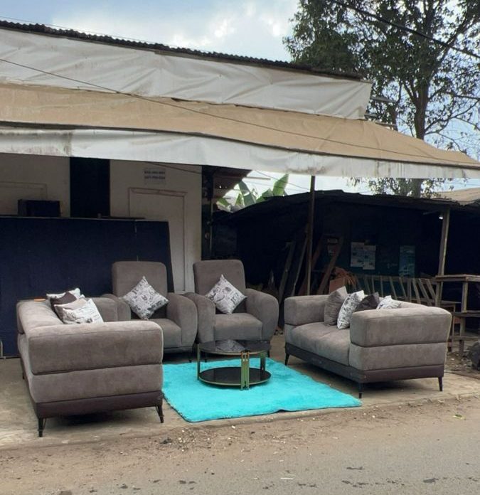 106/06 fabric sofa set