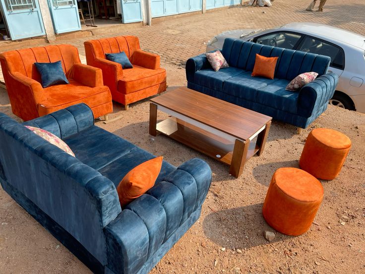 102/09 fabric sofas and armchairs