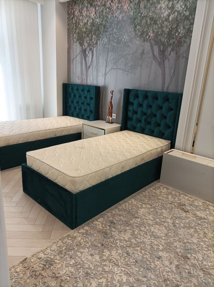 106/07 single beds with a tufted headboard
