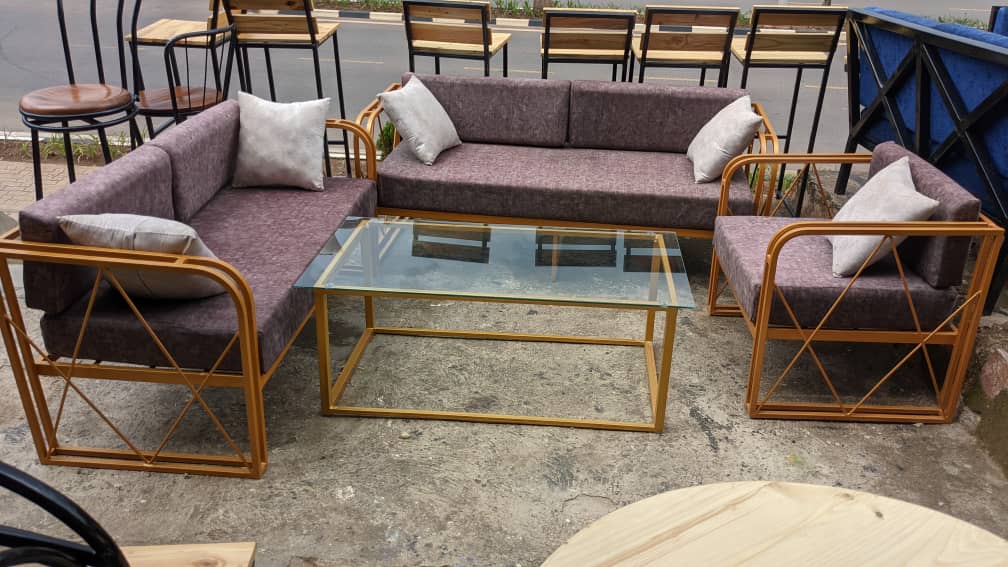 101/10 modern metal-framed seven-seater sofa set
