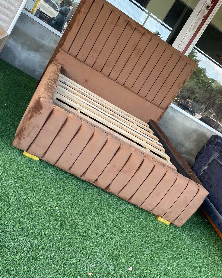 102/06 king-size bed frame