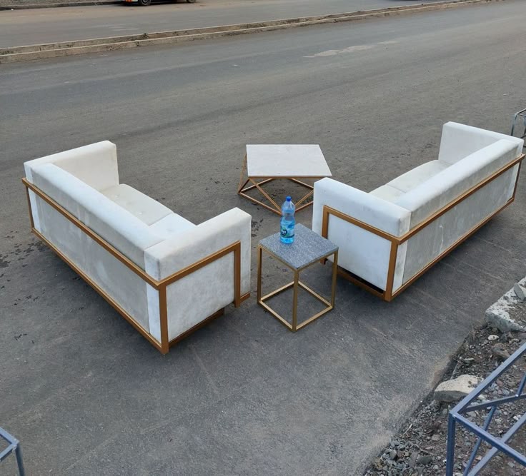 102/06 modern white sofa set