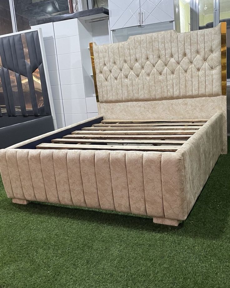 103/11 Mocket platform bed