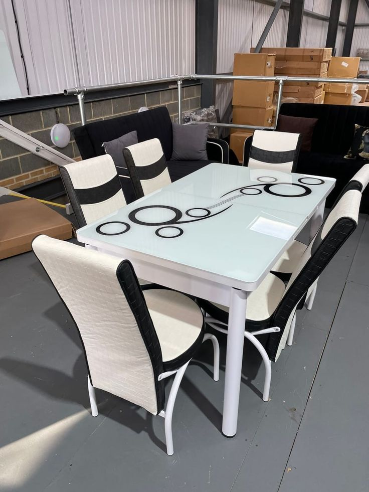 Dinning table