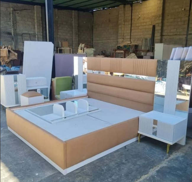 111/03 Luxury Bedroom Furniture